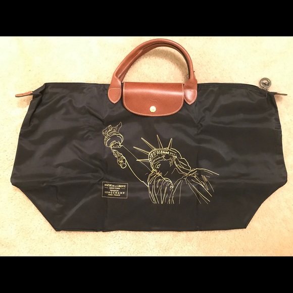 longchamp statue of liberty
